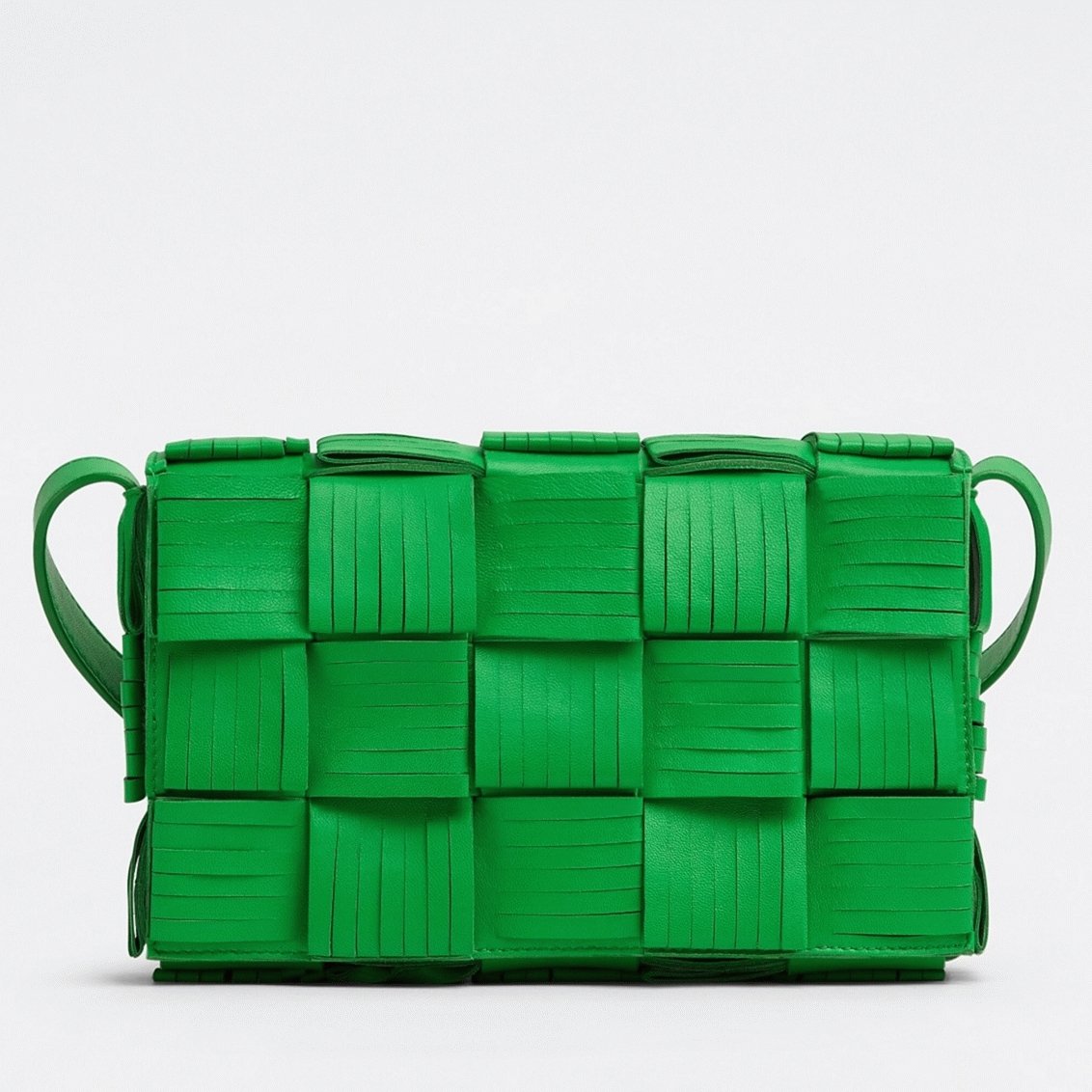 7B7D8E23-1216-2ED5-A4BC-F844D60519DB.jpg Top Quality Knockoff Bottega Veneta Cassette Fringed Bag In Parakeet - Image 1