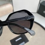 Round Sunglasses - Image 4