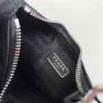 Prada Re-Edition Shoulder Bag Fake in Black - Image 6