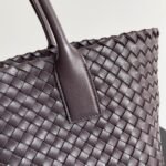 Top Quality Fake Bottega Veneta Cabat Medium Bag In Fondant Intrecciato Lambskin - Image 8