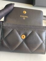 CHANEL 19 FLAP CARD HOLDER - Image 4