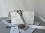 Top Quality Replica Bottega Veneta Cassette Bag In White - Image 4