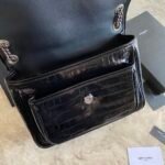 NIKI MEDIUM IN CRINKLED VINTAGE LEATHER - Image 6