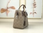 Louis Vuitton Mahina Leather Hina PM - Image 9