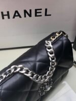 Chanel 19 small - Image 7