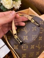 Louis Vuitton King Size Toiletry Bag - Image 5