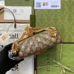 Padlock small GG bees shoulder bag - Image 2