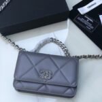 CHANEL 19 WALLET ON CHAIN