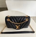 LV NEW WAVE CHAIN BAG - Image 7