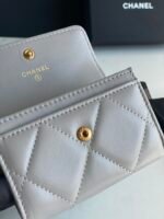 CHANEL 19 FLAP CARD HOLDER - Image 4