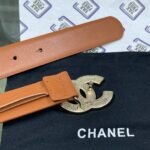 Chanel Red Patent Leather CC Logo Belt - Image 4