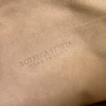 Fake Bottega Veneta BV Jodie Teen Bag Porridge - Image 3