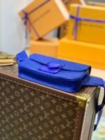 S LOCK SLING BAG - Image 3