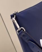 Fendi O’Lock Zipper - Image 5