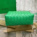 Replica Bottega Veneta Loop Small Bag Green - Image 7