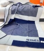 Fake Hermes H Riviera blanket in marine wool and cashmere - Image 2