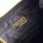 Prada Re-Edition 2005 Shoulder Bag Fake in Black - Image 5