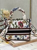 Dior Lady D-Lite Medium Bag Fake in White Dior Petites Fleurs Embroidery - Image 6