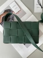Top Quality Knockoff Bottega Veneta Cassette Bag In Raintree - Image 2