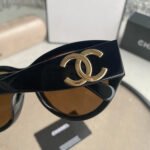 Vintage Sunglasses - Image 4
