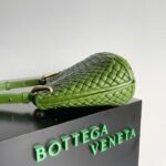 Fake Bottega Veneta Clicker Small Bag Avocado - Image 4