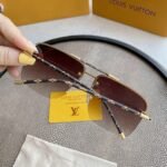 LV GOLD AVIATOR SUNGLASSES - Image 6