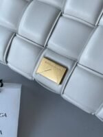 Top Quality Replica Bottega Veneta Padded Cassette Bag In White - Image 3