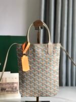 Goyard poitires bag