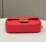 Top Quality Knockoff Fendi Baguette Chain Midi Bag In Red - Image 7