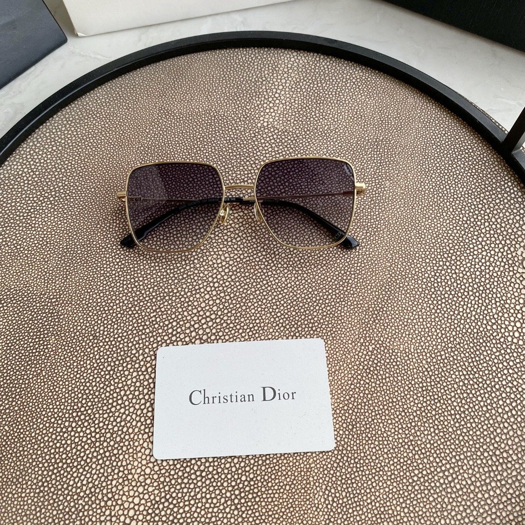 9A32F580-A24C-487D-D18F-0EBE6D555701.jpg SGCRD DIORSTELLAIRE1 - Image 1