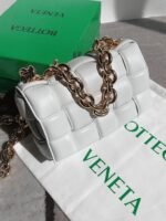 Top Quality Knockoff Bottega Veneta Chain Cassette Bag In White - Image 8