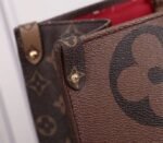 Louis Vuitton Giant Canvas Onthego GM Tote - Image 9