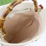 Gucci Diana Medium Shoulder Bag - Image 7