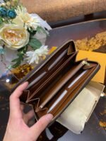 LV Monogram WALLET - Image 6