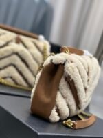 SAINT LAURENT MONOGRAM - Image 7