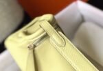 Replica Hermes Lindy Mini handbag in jaune poussin clemence leather - Image 3