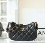 Chanel hobo bag - Image 9