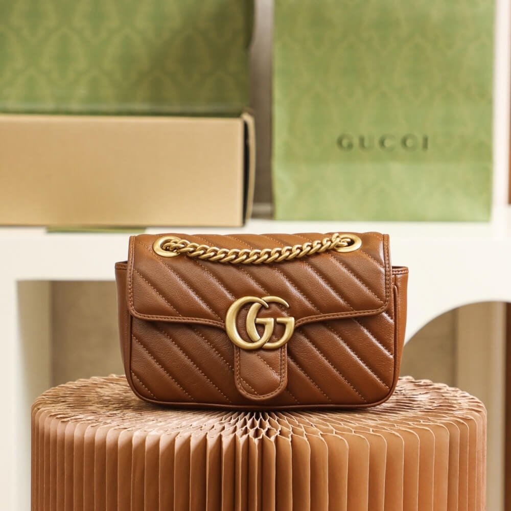 A1DA7E6F-72FB-24EA-97D6-633D2A3DA17A.jpg GG MARMONT MINI SHOULDER BAG - Image 1