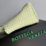 Top Quality Knockoff Bottega Veneta Cabat Medium Bag In Lemon Intrecciato Lambskin - Image 8