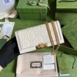 Gucci Leather clutch