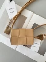 Top Quality Knockoff Bottega Veneta Candy Cassette Bag In Almond - Image 2