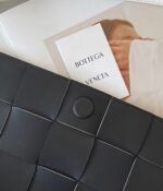 Top Quality Replica Bottega Veneta Cassett Bag In White - Image 5