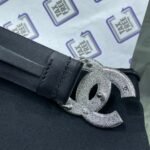 Chanel Red Patent Leather CC Logo Belt - Image 4
