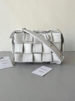 Top Quality Fake Bottega Veneta Cassette Fringed Bag In White - Image 5