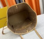 Louis Vuitton Monogram Canvas Neverfull MM Tote With Puppies - Image 7