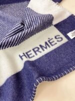 Fake Hermes H Riviera blanket in marine wool and cashmere - Image 3