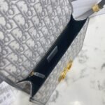 Dior 30 Montaigne Medium Bag Fake in Grey Dior Oblique Jacquard - Image 9
