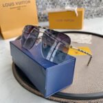 LV GOLD AVIATOR SUNGLASSES - Image 2