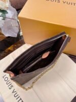 TOILETRY POUCH ON CHAIN - Image 7