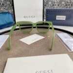 Gucci acetate sunglasses with logo - Image 8